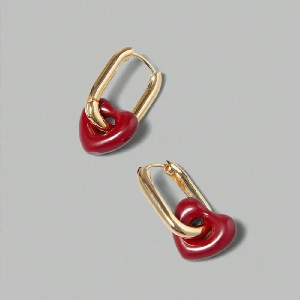Gold and Red Earrings Q439